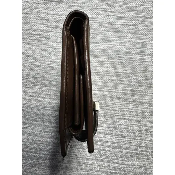 Pre-Love Gucci Bi-Fold Wallet in Classic Beige and Brown GG Canvas and Leather - Picture 7 of 9